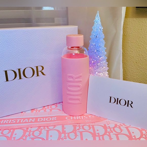 Dior Glass Water Bottle with Pink Silicone Cover Traveling - Picture 13 of 13